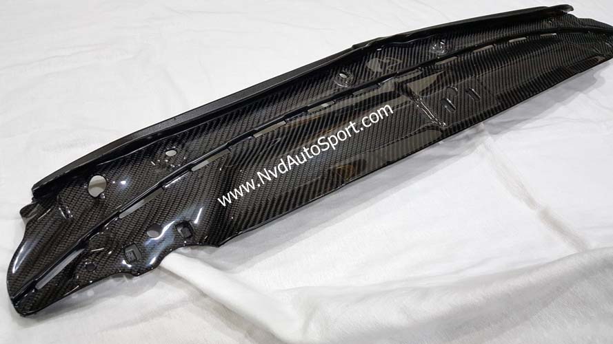 BMW G20, G22, G80 M3, G82 M4 Carbon fiber Engine Compartment center cover