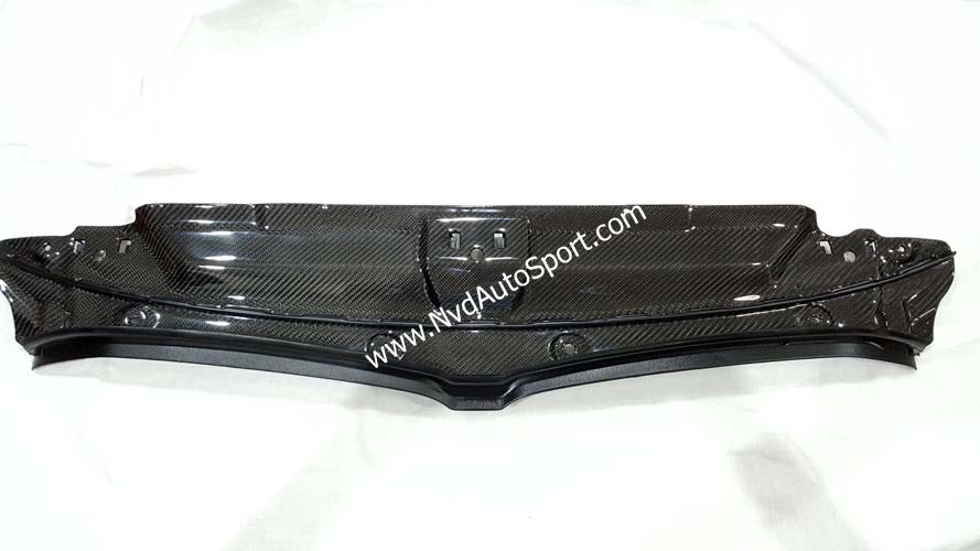 BMW G20, G22, G80 M3, G82 M4 Carbon fiber Engine Compartment center cover