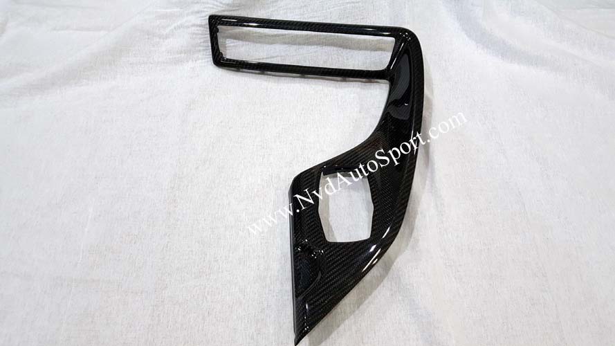 BMW i8 Carbon fiber interior center console