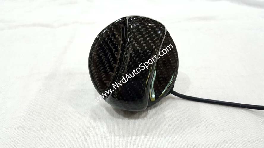 BMW F30, F32, F33, F34, F80 M3, F82 M4, F83 M4, F22, F87 M2, F10 M5, F06, F12, F13 M6, M8 Carbon fiber petrol filler cap