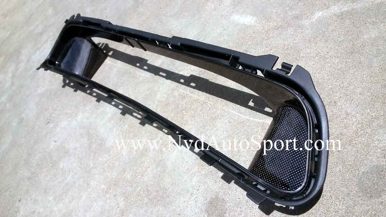 Porsche 911 - 991 Turbo S Carbon fiber Exterior front bumper air duct